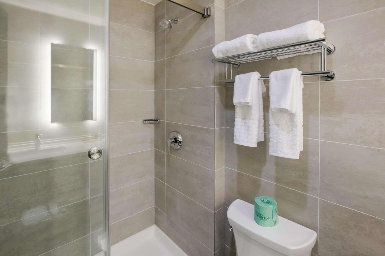 Best Western Plus Executive Residency Bronx New York Exterior photo
